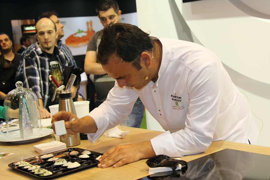 Ángel León - Salón Gourmets durante la presentación de las posibilidades del producto 2015