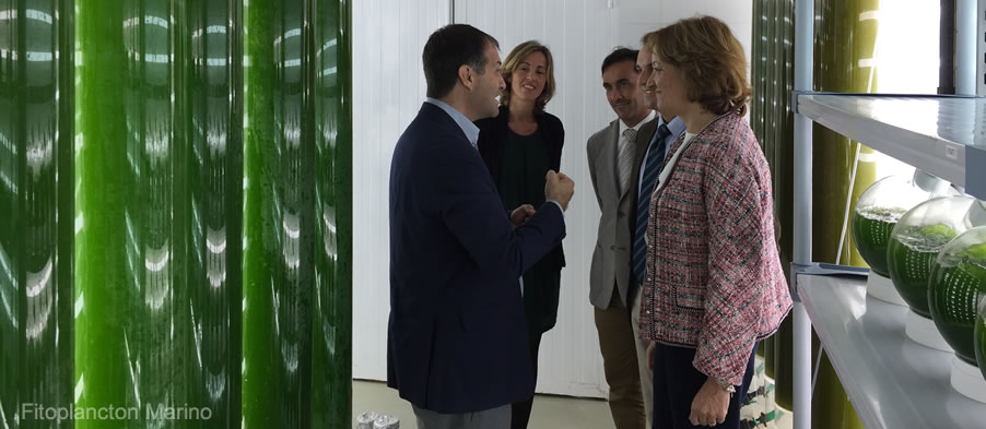 Consejera de Agricultura, Alimentación y Desarrollo Rural visita Fitoplancton Marino SL